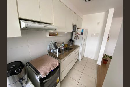 Apartamento à venda com 72m², 2 quartos e 1 vaga Apartamento à venda com 72m², 2 quartos e 1 vagaCozinha e Área de Serviço