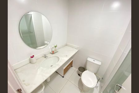 Apartamento à venda com 72m², 2 quartos e 1 vaga Apartamento à venda com 72m², 2 quartos e 1 vagaBanheiro