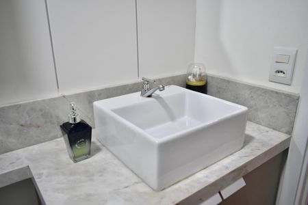 Apartamento à venda com 36m², 2 quartos e sem vaga Apartamento à venda com 36m², 2 quartos e sem vagaBanheiro