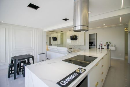 Apartamento à venda com 94m², 2 quartos e 2 vagasCozinha