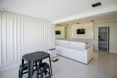 Apartamento à venda com 94m², 2 quartos e 2 vagasSala