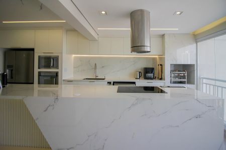 Apartamento à venda com 94m², 2 quartos e 2 vagasCozinha