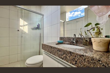 Apartamento à venda com 108m², 3 quartos e 1 vaga Apartamento à venda com 108m², 3 quartos e 1 vagaBanheiro