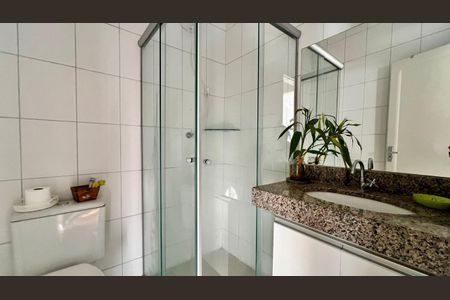 Apartamento à venda com 108m², 3 quartos e 1 vaga Apartamento à venda com 108m², 3 quartos e 1 vagaBanheiro