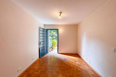 Apartamento à venda com 70m², 1 quarto e 1 vagaSala