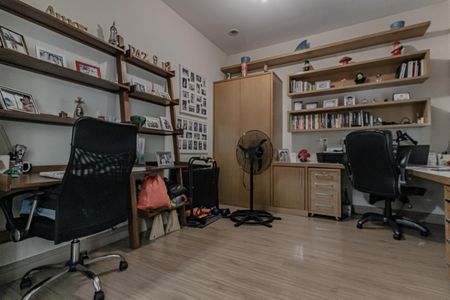 Apartamento à venda com 188m², 3 quartos e 1 vagaEscritório