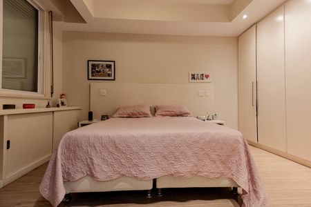 Apartamento à venda com 188m², 3 quartos e 1 vagaSuíte