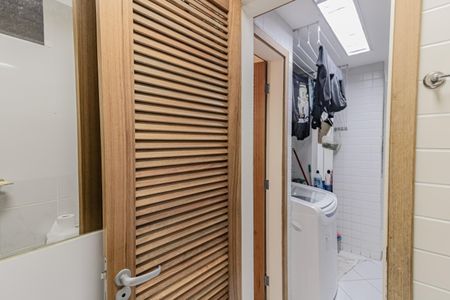 Apartamento à venda com 188m², 3 quartos e 1 vagaBanheiro de Serviço