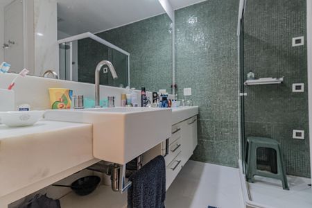 Apartamento à venda com 188m², 3 quartos e 1 vagaBanheiro da Suíte