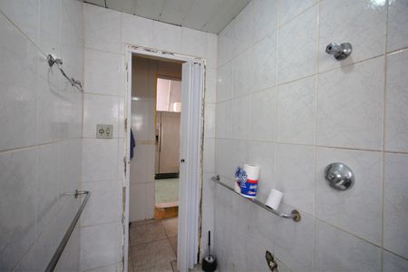 Casa à venda com 202m², 4 quartos e 1 vagaBanheiro
