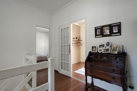 Casa de condomínio para alugar com 260m², 5 quartos e 3 vagas Casa de condomínio para alugar com 260m², 5 quartos e 3 vagasHall social