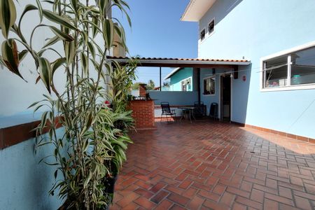 Casa de condomínio para alugar com 260m², 5 quartos e 3 vagas Casa de condomínio para alugar com 260m², 5 quartos e 3 vagasQuintal