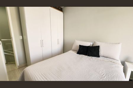 Casa de condomínio à venda com 145m², 3 quartos e 3 vagasQuarto 2