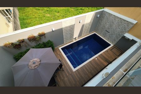 Casa de condomínio à venda com 145m², 3 quartos e 3 vagasPiscina