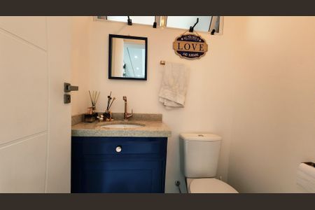 Casa de condomínio à venda com 145m², 3 quartos e 3 vagasLavabo