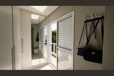 Casa de condomínio à venda com 145m², 3 quartos e 3 vagasQuarto Suíte