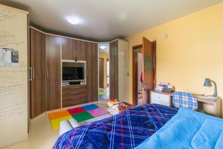 Casa à venda com 220m², 4 quartos e 2 vagas Casa à venda com 220m², 4 quartos e 2 vagas/Suite 2