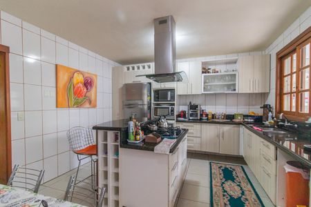 Casa à venda com 220m², 4 quartos e 2 vagas Casa à venda com 220m², 4 quartos e 2 vagasCozinha