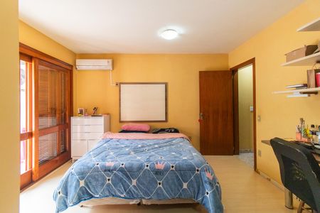 Casa à venda com 220m², 4 quartos e 2 vagas Casa à venda com 220m², 4 quartos e 2 vagasSuite 1