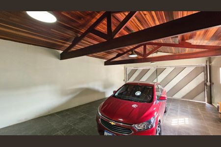 Casa à venda com 420m², 3 quartos e 4 vagas Casa à venda com 420m², 3 quartos e 4 vagasGaragem