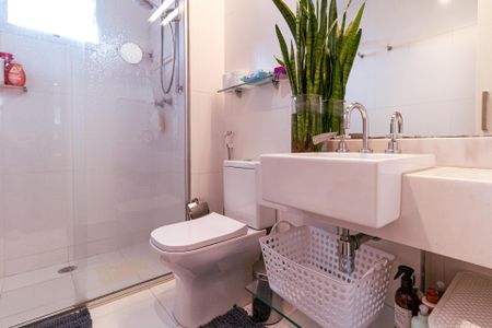 Apartamento à venda com 147m², 2 quartos e 2 vagasBanheiro da Suíte 2