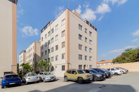 Apartamento à venda com 40m², 1 quarto e 1 vaga Apartamento à venda com 40m², 1 quarto e 1 vagaFachada