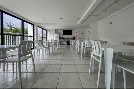 Apartamento para alugar com 46m², 2 quartos e 1 vaga Apartamento para alugar com 46m², 2 quartos e 1 vagaÁrea comum - Salão de festas