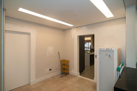 Apartamento à venda com 200m², 3 quartos e 1 vagaÁrea de Serviço