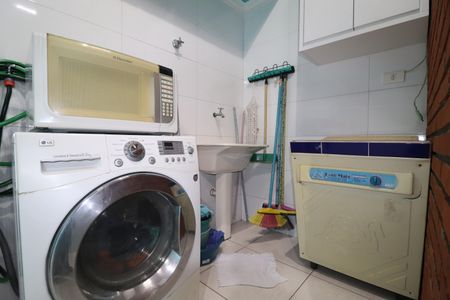 Apartamento à venda com 100m², 2 quartos e 1 vagaÁrea de Serviço