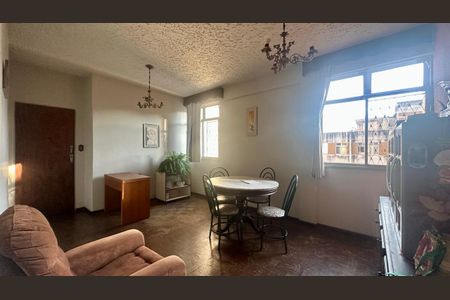 Apartamento à venda com 85m², 3 quartos e 1 vaga Apartamento à venda com 85m², 3 quartos e 1 vagaSala