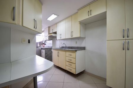 Apartamento à venda com 151m², 2 quartos e 2 vagasCozinha