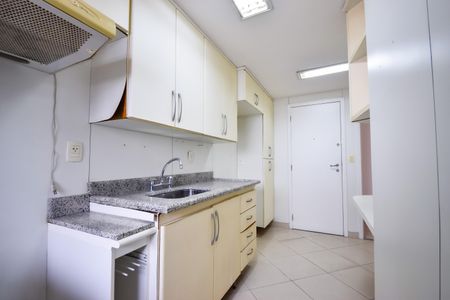 Apartamento à venda com 151m², 2 quartos e 2 vagasCozinha