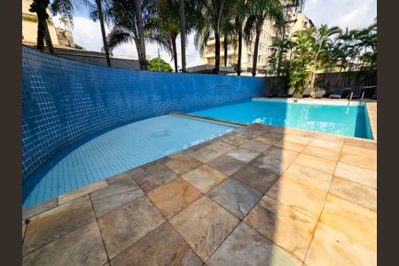 Apartamento à venda com 151m², 2 quartos e 2 vagasÁrea comum - Piscina