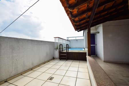 Apartamento à venda com 151m², 2 quartos e 2 vagasPiscina (Cobertura)