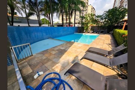 Apartamento à venda com 151m², 2 quartos e 2 vagasÁrea comum - Piscina