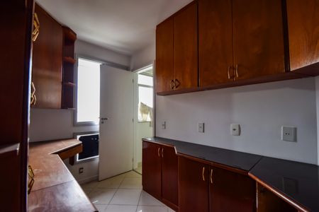 Apartamento à venda com 151m², 2 quartos e 2 vagasQuarto de Serviço