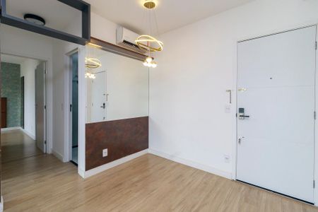 Sala de apartamento para alugar com 2 quartos, 64m² em Jardim das Acácias, São Paulo