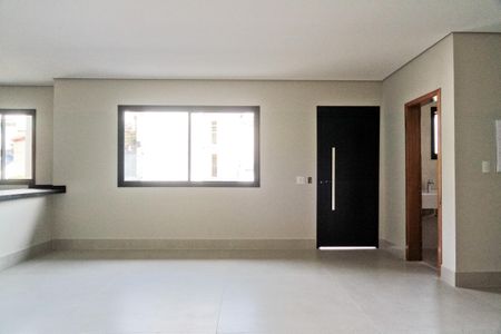 Casa à venda com 189m², 3 quartos e 4 vagasSala