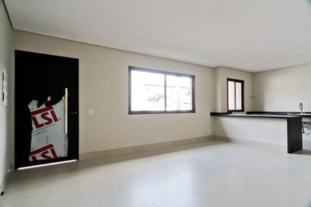 Casa à venda com 192m², 3 quartos e 4 vagasSala