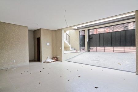 Casa à venda com 192m², 3 quartos e 4 vagasÁrea externa