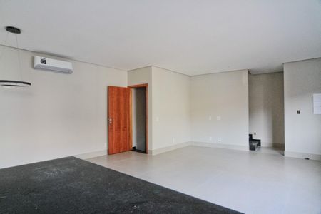 Casa à venda com 192m², 3 quartos e 4 vagasSala