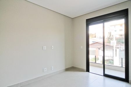 Casa à venda com 192m², 3 quartos e 4 vagasQuarto 2