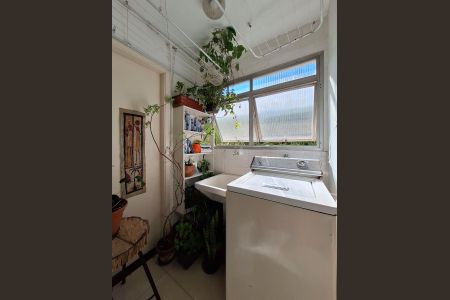 Apartamento à venda com 65m², 2 quartos e 1 vagaÁrea de Serviço