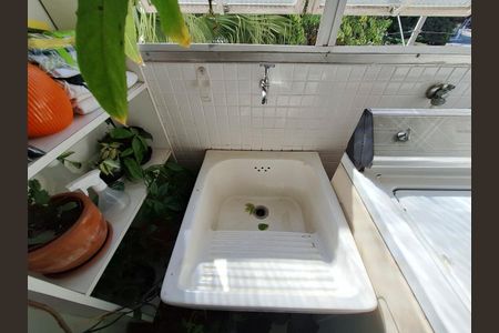 Apartamento à venda com 65m², 2 quartos e 1 vagaÁrea de Serviço