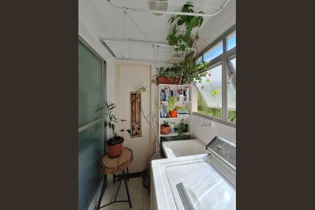 Apartamento à venda com 65m², 2 quartos e 1 vagaÁrea de Serviço