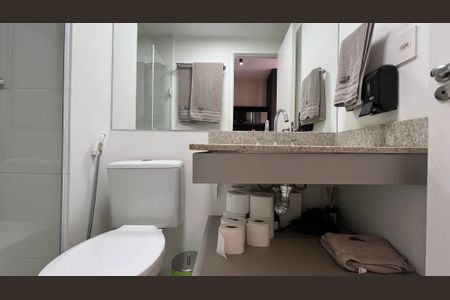 Studio à venda com 24m², 1 quarto e 1 vaga Studio à venda com 24m², 1 quarto e 1 vagaBanheiro