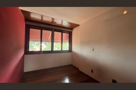 Casa à venda com 329m², 4 quartos e 6 vagas Casa à venda com 329m², 4 quartos e 6 vagasSuíte 1