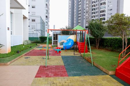 Apartamento à venda com 67m², 2 quartos e 1 vaga Apartamento à venda com 67m², 2 quartos e 1 vagaÁrea comum - Playground
