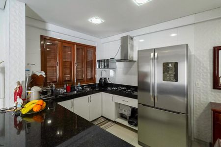 Casa à venda com 924m², 5 quartos e 8 vagasSala/Cozinha