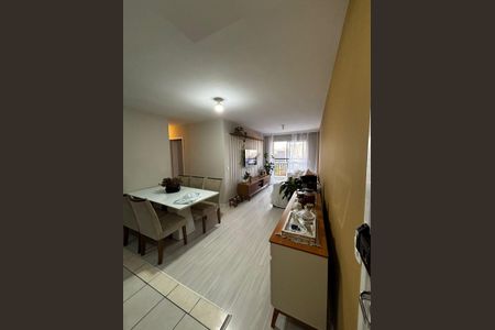 Apartamento à venda com 83m², 3 quartos e 1 vaga Apartamento à venda com 83m², 3 quartos e 1 vagaSala